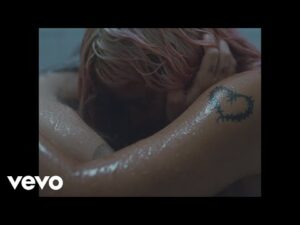 KAROL G e Tiësto apresentam CONTIGO (Official Video) - Novo Single de Sucesso