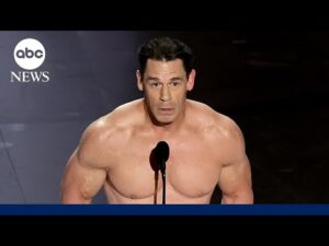 Oscars 2024: John Cena quase nu apresenta prêmio de Design de Figurino