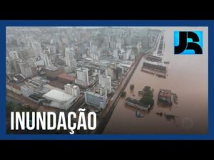 Nível recorde do Guaíba alaga Porto Alegre; imagens impressionantes