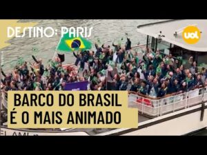 Cerimônia de abertura das Olimpíadas 2024: Barco do Brasil se destaca no Rio Sena, em Paris